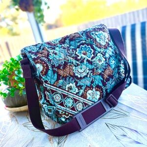 Vera Bradley Women’s Computer Bag Crossbody Java Blue Brown Floral Retired.